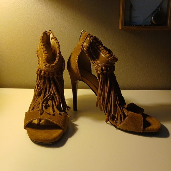 Chinese Laundry Woman's Cowgirl Open Toe Fringed size 8 Sandal Stilleto Heel - Picture 4 of 5